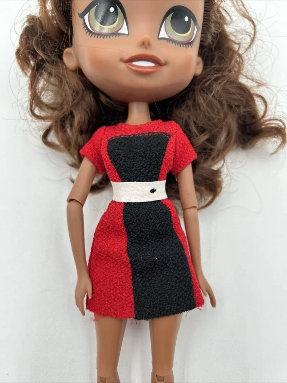 The Beatrix Girls Chantal Doll Brown Hair Green Eyes Popstar London Tour Limited
